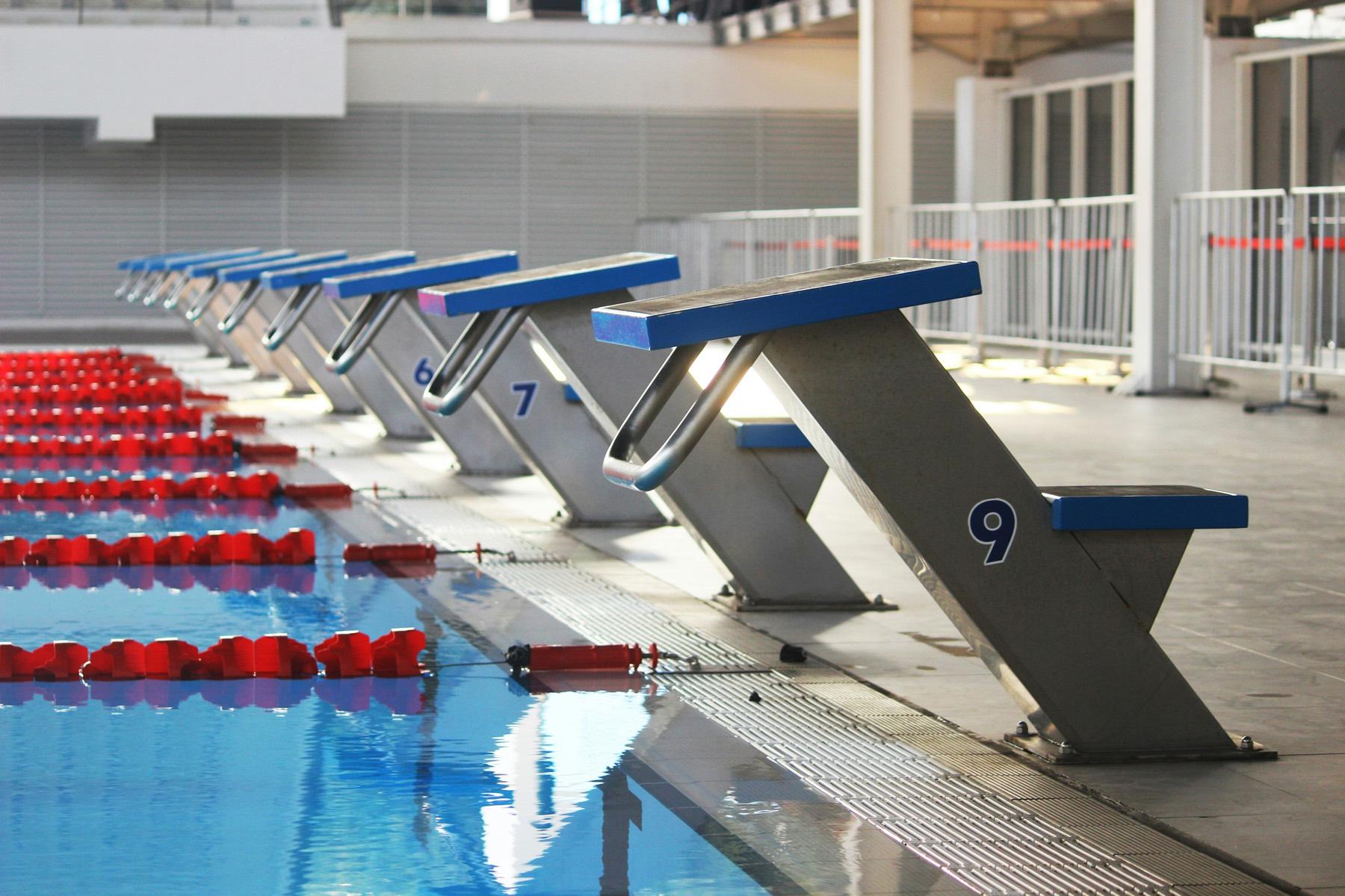 Swim lane training focused on pacing control